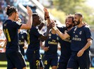 Modric bị đuổi, Real thắng khó nhờ công nghệ VAR