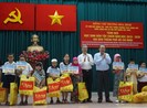 Phó thủ tướng tặng 500 suất học bổng cho học sinh dân tộc Chăm