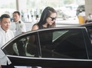 Ngô Thanh Vân rạng ngời bên xe VinFast đi dự đám cưới Đông Nhi