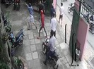 Hơn 20 người đánh 3 người trong quán ở Thủ Đức