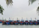 Bão số 6: Ba tỉnh miền Trung cấm biển, cho học sinh nghỉ học