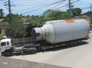 Xe chở hàng khủng vô tư chạy trên đường: Công ty bia Huế chưa được cấp phép
