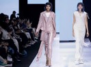 Tân hoa hậu Đỗ Thị Hà lần đầu catwalk