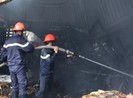 Cảnh sát đang khống chế cháy lớn ở Bình Dương