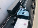 Đồng Nai: Xe container lật nhào tại ngã tư 'tử thần'