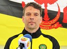 ‘Trảm’ HLV Hàn Quốc, mời trợ lý của Van Marwijk