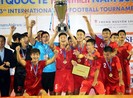 Lần đầu ghi cú đúp vô địch của HLV Dương Hồng Sơn