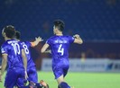 Cú xoay người ra chân của Tấn Tài đưa B. Bình Dương vào tứ kết