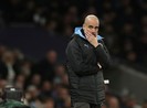 Thua Mourinho, Pep đau đầu