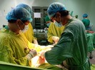 15 bác sĩ cứu sống phụ nữ đứt tử cung, vỡ bàng quang