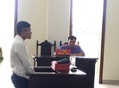 Trộm vàng của cha mẹ xài hết rồi ra công an đầu thú