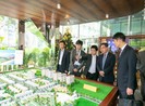 Doanh nghiệp bất động sản than khổ, bị 'trói' tay