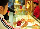 Giá vàng cao chưa từng có, không dám 'xuống' tiền