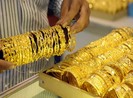 Giá vàng 'nhảy múa' liên tục, xô đổ mọi kỷ lục