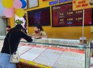 Giá vàng trong nước lại tăng, giảm loạn xạ