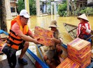 Ngân hàng ủng hộ đồng bào miền Trung hàng chục tỉ
