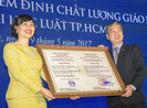 Trao chứng nhận kiểm định chất lượng cho ĐH Luật TPHCM