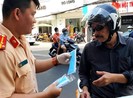Khẩu trang và những cung bậc cảm xúc