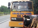 Xe cứu hộ chạy ngược chiều trên cao tốc
