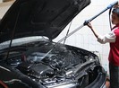 Có nên rửa động cơ ô tô?
