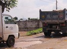 Bà Rịa-Vũng Tàu: Né trạm thu phí, xe tải cày nát đường liên thôn