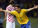 Kaka tái xuất trong màu áo Brazil