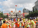 Sài Gòn thiếu không gian cho tượng