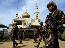 Quân đội Philippines nã tên lửa tiêu diệt khủng bố