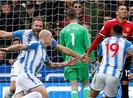 Huddersfield, nơi in dấu giày Kiatisak và nước mắt Mour