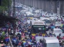 Người Hà Nội, TP.HCM mất 1 giờ mỗi ngày vì tắc đường