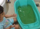 Nước chung cư liên tục chuyển vàng