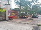 Lập bàn thờ trước cổng thi hành án, có bị phạt?