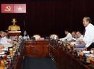 Ông Trương Hòa Bình làm việc với Ban Thường vụ Thành ủy TP.HCM