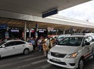Tai nạn rình rập khách rời sân bay Tân Sơn Nhất