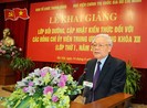 Tổng Bí thư khai giảng lớp bồi dưỡng dành cho các ủy viên TW