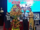 Đừng bắt giới trẻ cảm cải lương giống cha ông