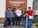 Ngày thấp thỏm của 5 công dân vụ cưa gỗ khô