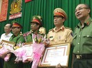 Khen thưởng lực lượng bắt xe chở 895 bánh heroin