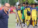 Khi thầy Park chăm… ‘con mọn’