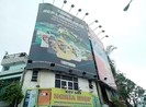 Khó gỡ biển quảng cáo sai phạm vì chủ nhà ở nước ngoài!