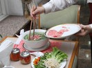 Choáng váng vì giá bún bò, bánh mì… ‘nhảy múa’ theo giá heo