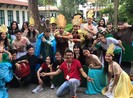 Cho trò xem phim và viết Faceboook khi dạy sử