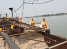 Bắt tàu hơn 260 tấn hút cát trái phép ở sông Hồng