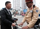 Hàng ngàn người có nồng độ cồn bị phạt mút khung