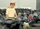 Chạy xe SH mới mua chưa có giấy, bị vịn