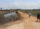Dân bức xúc vì mương nước chung bị cấp sổ riêng
