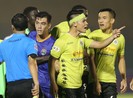 Bóng đá Việt Nam vừa đẹp lại bị bôi xấu