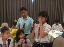 Học sinh bật khóc khi đọc thư khen