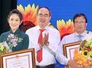 Càng khó khăn càng phải thi đua, ra sức sáng tạo