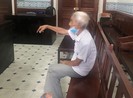 Ông kiện cháu và chút ấm lòng ngày bão